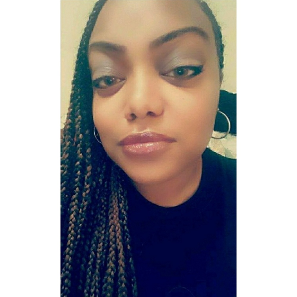 Meet your Posher, Leah